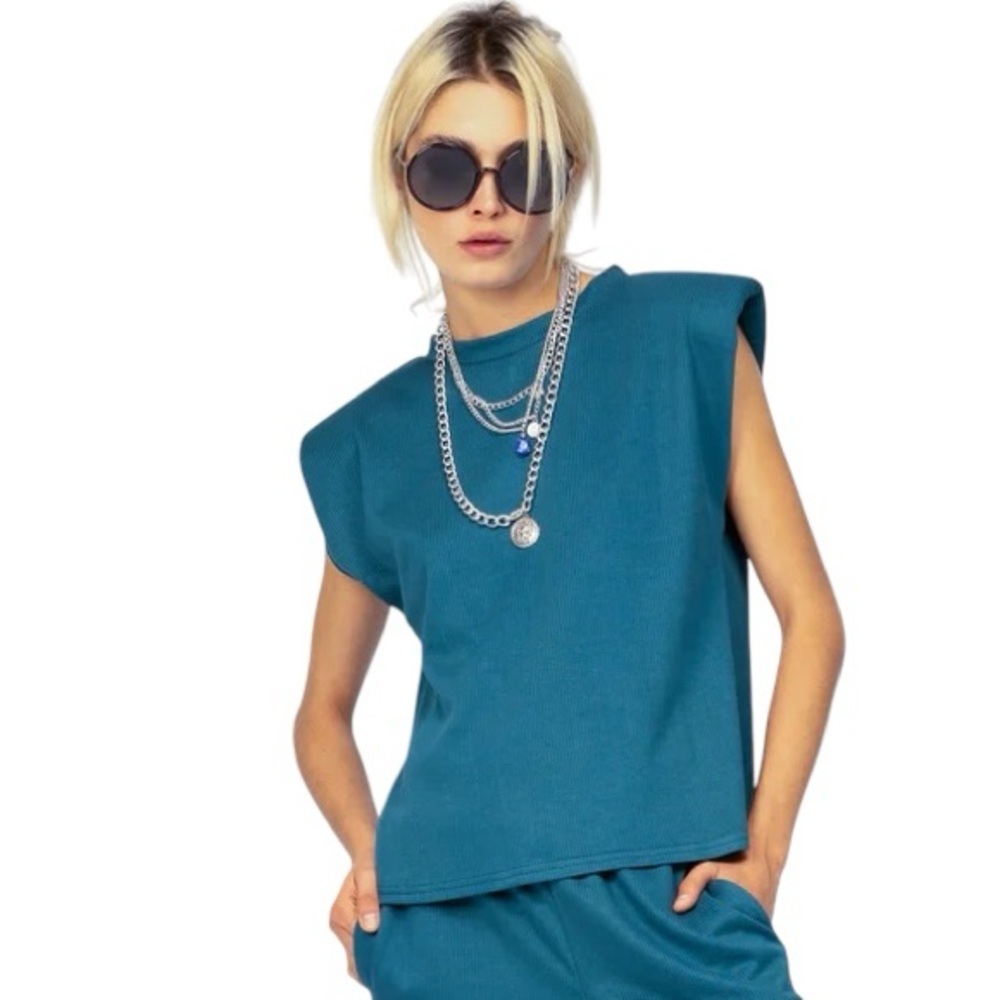 Bluzat Turquoise Padded Tee